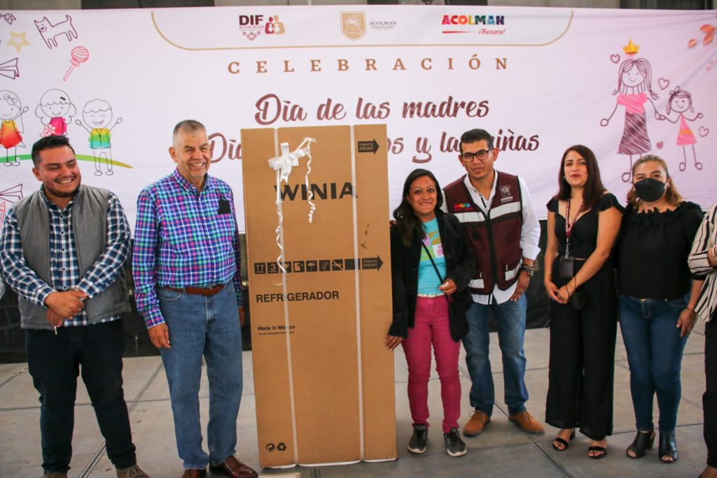 Regresan los festejos por el Día de la madre, de los niños y las niñas en Acolman