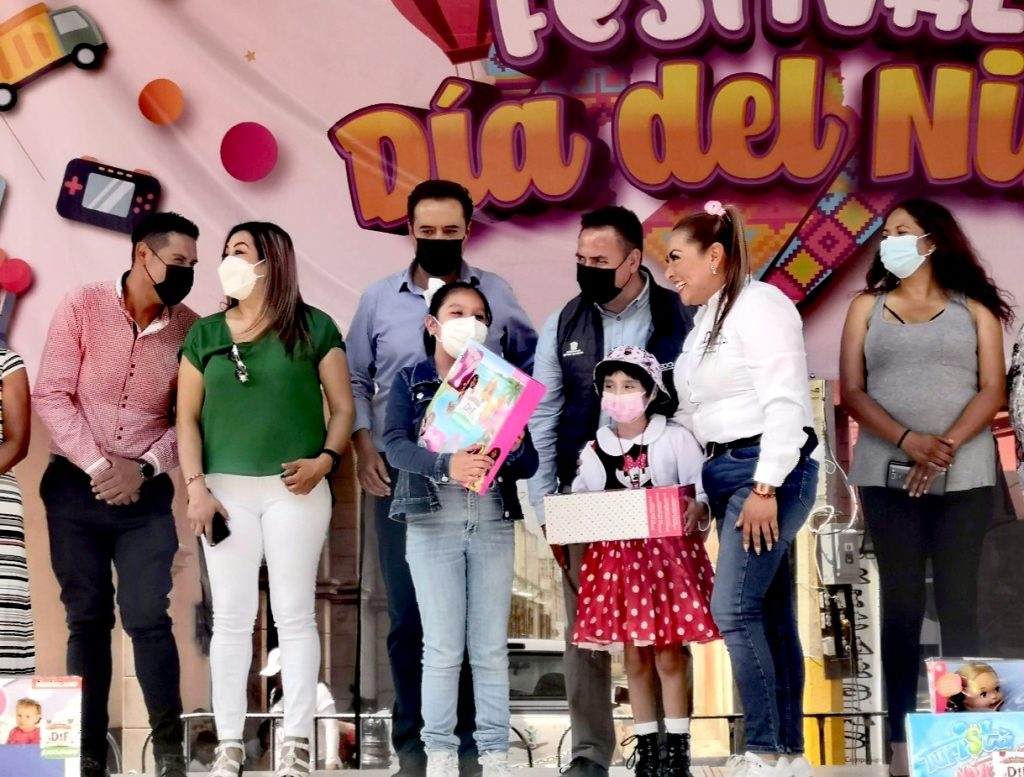 DIF DE SAN MARTÍN DE LAS PIRÁMIDES FESTEJA DÍA DEL NIÑO.