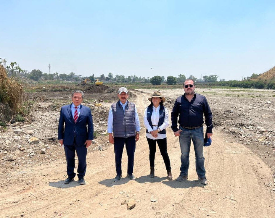 PARTICIPA ATIZAPÁN DE ZARAGOZA EN LIMPIEZA DE PRESA EL ÁNGULO PARA EVITAR INUNDACIONES