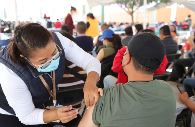 Se realiza la jornada de vacunación en Tecámac para personas rezagadas