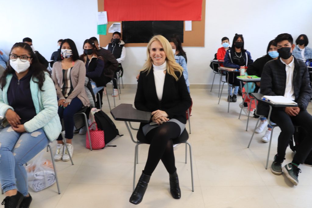 HUIXQUILUCAN INAUGURA LA PREPARATORIA DIF LLANO GRANDE PARA COMBATIR REZAGO ESCOLAR