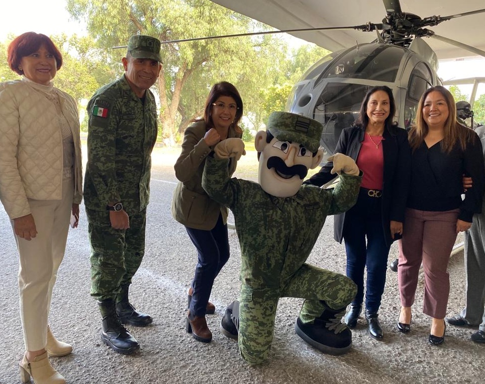 TECÁMAC RECONOCE LA LABOR DEL EJÉRCITO MEXICANO EN BENEFICIO DE LA POBLACIÓN; INAUGURAN EXPOSICIÓN “SIEMPRE POR TI, SIEMPRE POR MÉXICO”