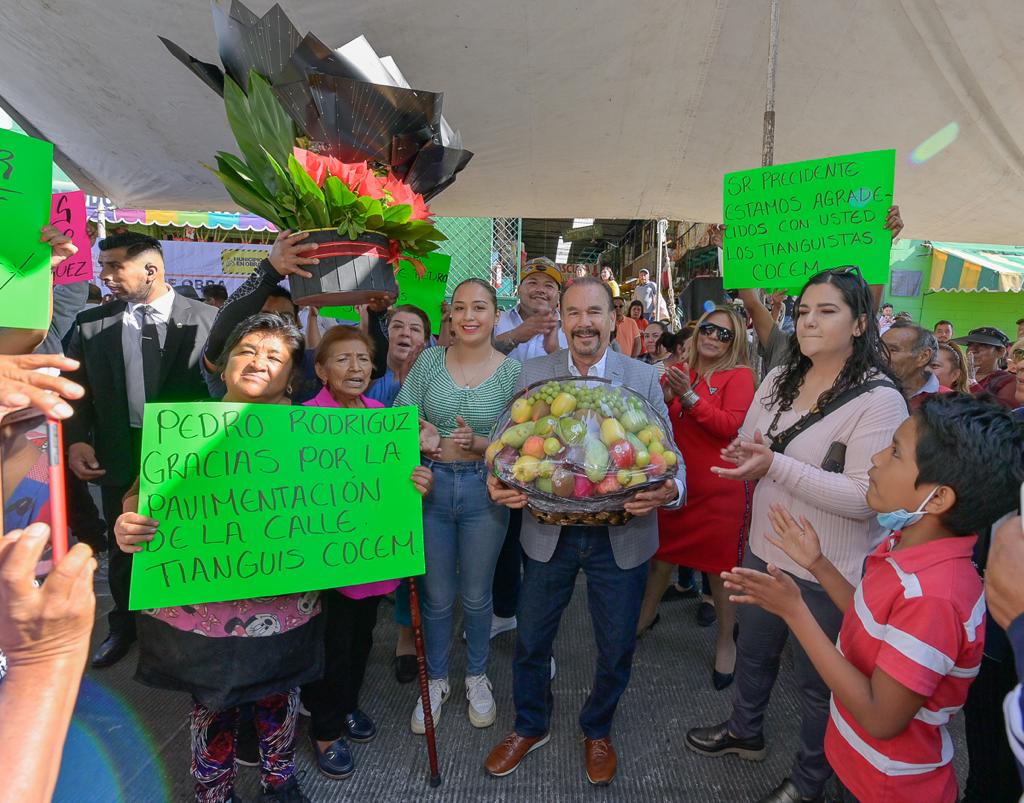 LE CAMBIAN LA CARA A VIALIDAD EN LAS BODEGAS; VECINOS, COMERCIANTES Y LOCATARIOS RECONOCEN LABOR DE PEDRO RODRÍGUEZ POR TRABAJOS EN LA ZONA