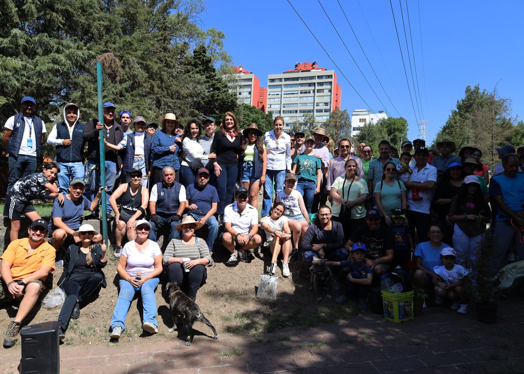 REFORESTAN ÁREAS URBANAS EN HUIXQUILUCAN