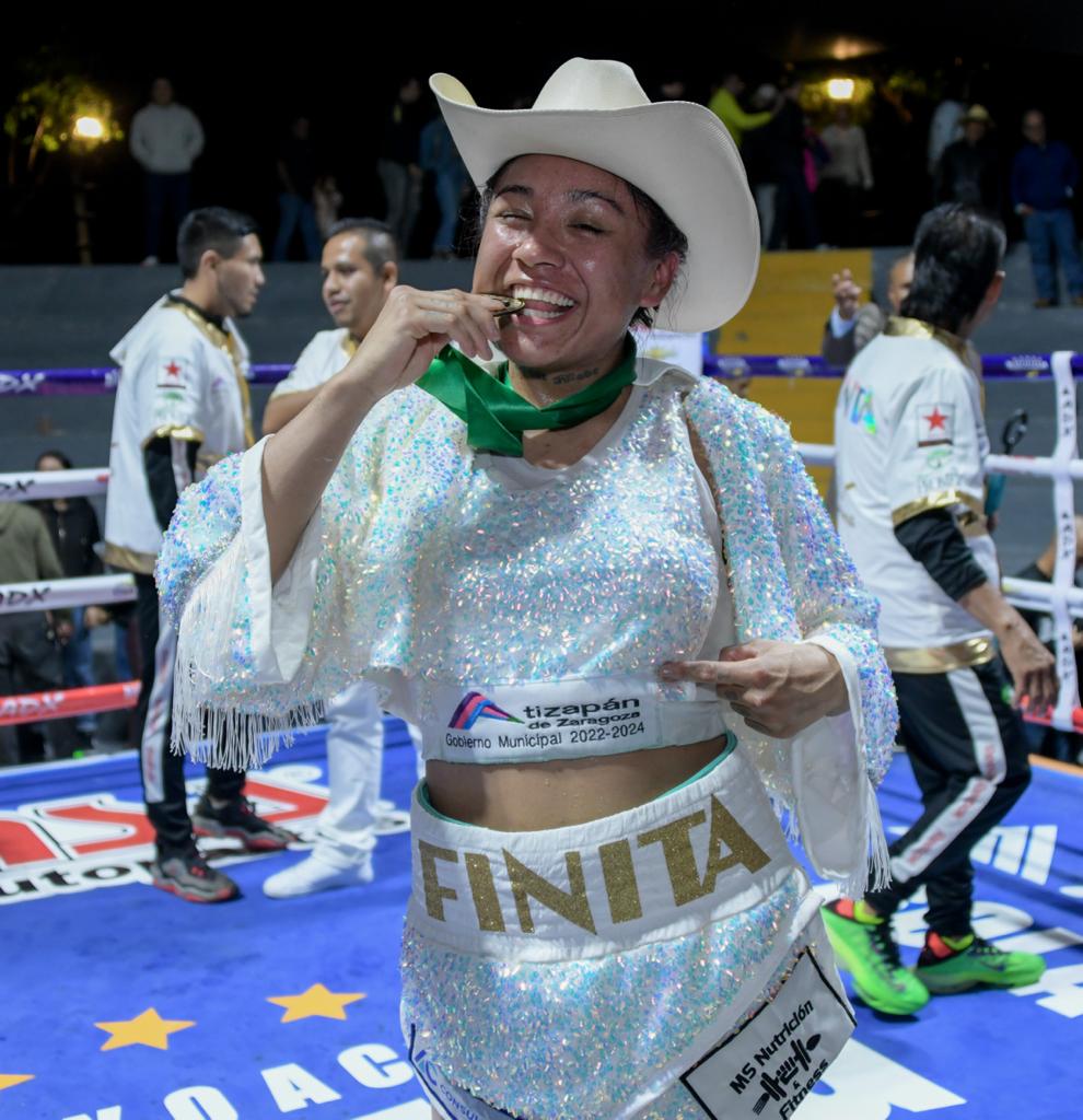 DEDICA TRIUNFO BOXEADORA TANIA GARCÍA A PEDRO RODRIGUEZ Y AGRADECE EL APOYO DEL GOBIERNO DE ATIZAPÁN DE ZARAGOZA