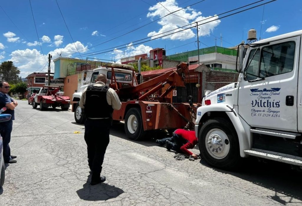 LOCALIZA GUARDIA CIVIL DE TECÁMAC TRACTO CAMIÓN CON REPORTE DE ROBO