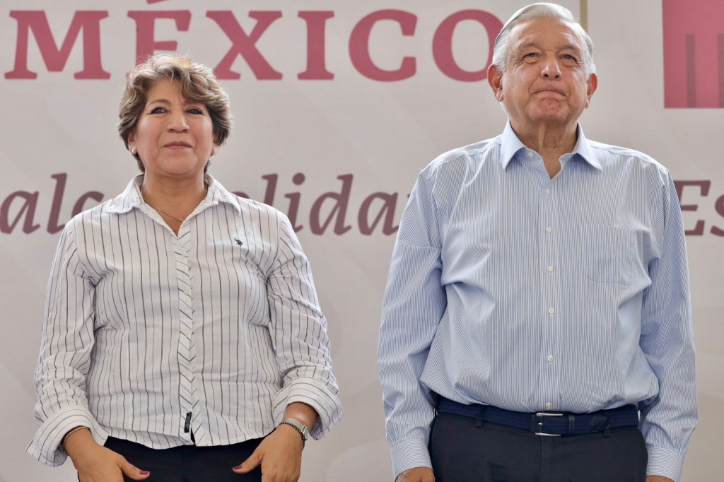 BECAS PARA EDUCACIÓN  UNIVERSIDAD: BASICA Y GÓMEZ  ÁLVAREZ Y AMLO