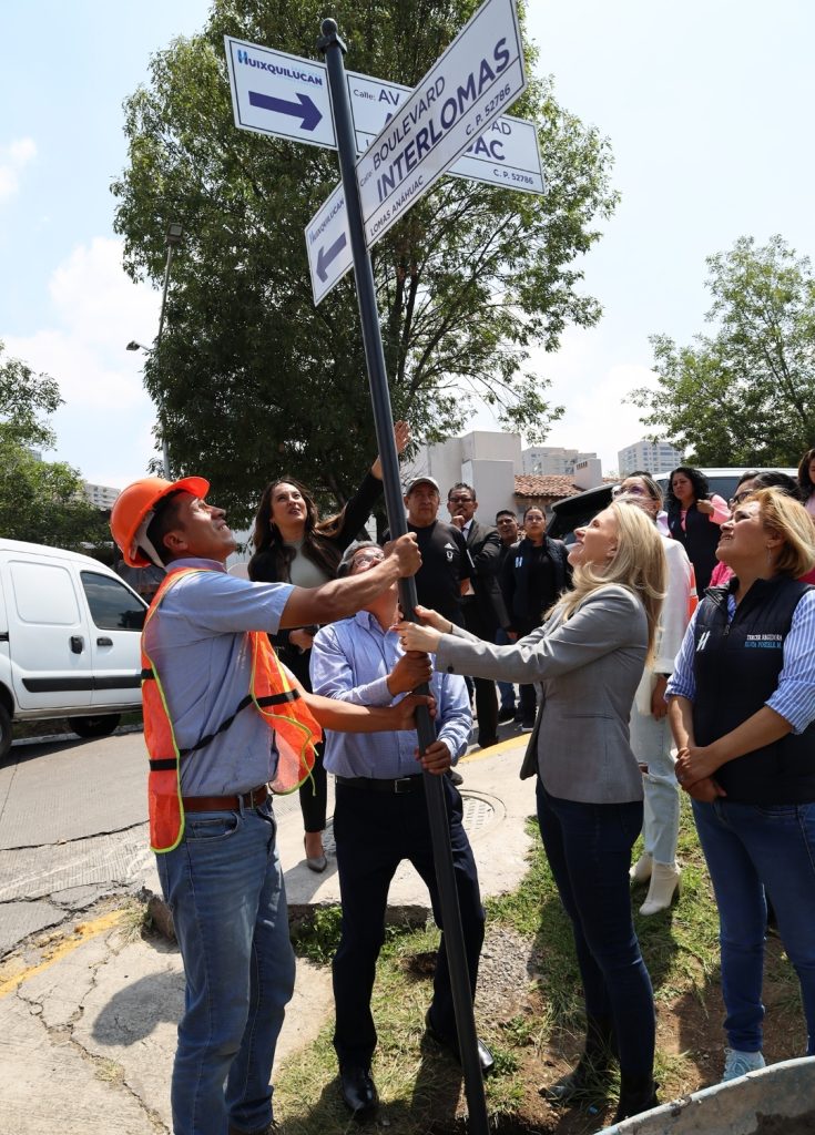 HUIXQUILUCAN DA INICIO A LA COLOCACIÓN DE LA NUEVA NOMENCLATURA EN CALLES Y VIALIDADES