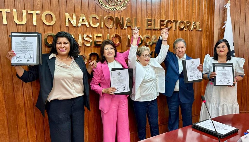 RECIBE MARIELA GUTIÉRREZ ESCALANTE CONSTANCIA DE MAYORÍA COMO SENADORA DE LA REPÚBLICA; REITERA COMPROMISO DE TRABAJAR POR EL EDOMEX