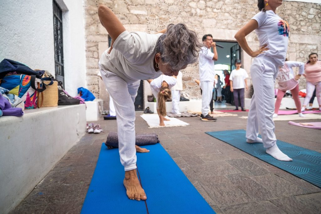 MPULSAN EN COACALCO LA BUENA VIBRA CON CLASE MASIVA DE YOGA