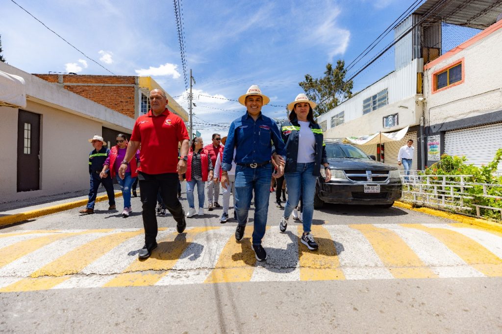LAS CONTRIBUCIONES DE LOS HABITANTES DE COACALCO SE APLICAN EN LA REPAVIMENTACIÓN DE CALLES PRINCIPALES