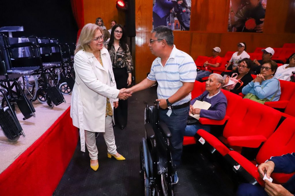 POR SÉPTIMA OCASIÓN EN EL AÑO, EL DIF TLALNEPANTLA ENTREGA APOYOS FUNCIONALES A LA POBLACIÓN