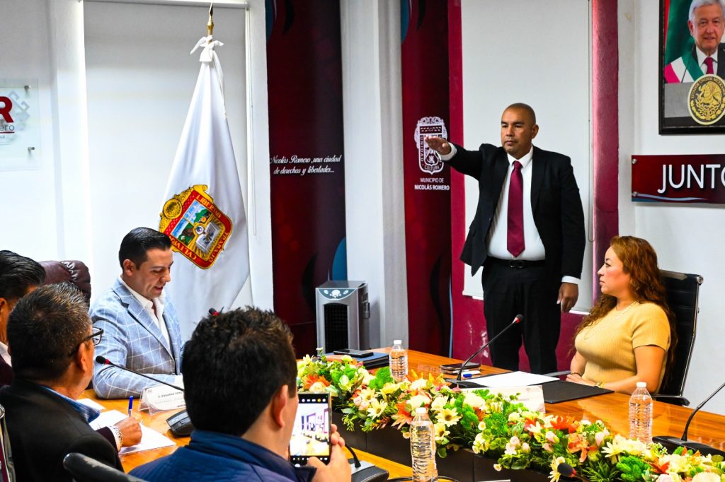HAY NUEVO COMISARIO DE SEGURIDAD PÚBLICA EN NICOLÁS ROMERO