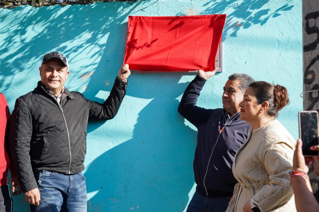 EN EL MARCO DEL TERCER INFORME DE GOBIERNO, TONY RODRÍGUEZ ENTREGA OBRAS DE REPAVIMENTACIÓN EN LA ZONA ORIENTE Y PONIENTE PARA CONSOLIDAR EL CAMBIO DE LA IMAGEN URBANA EN EL MUNICIPIO